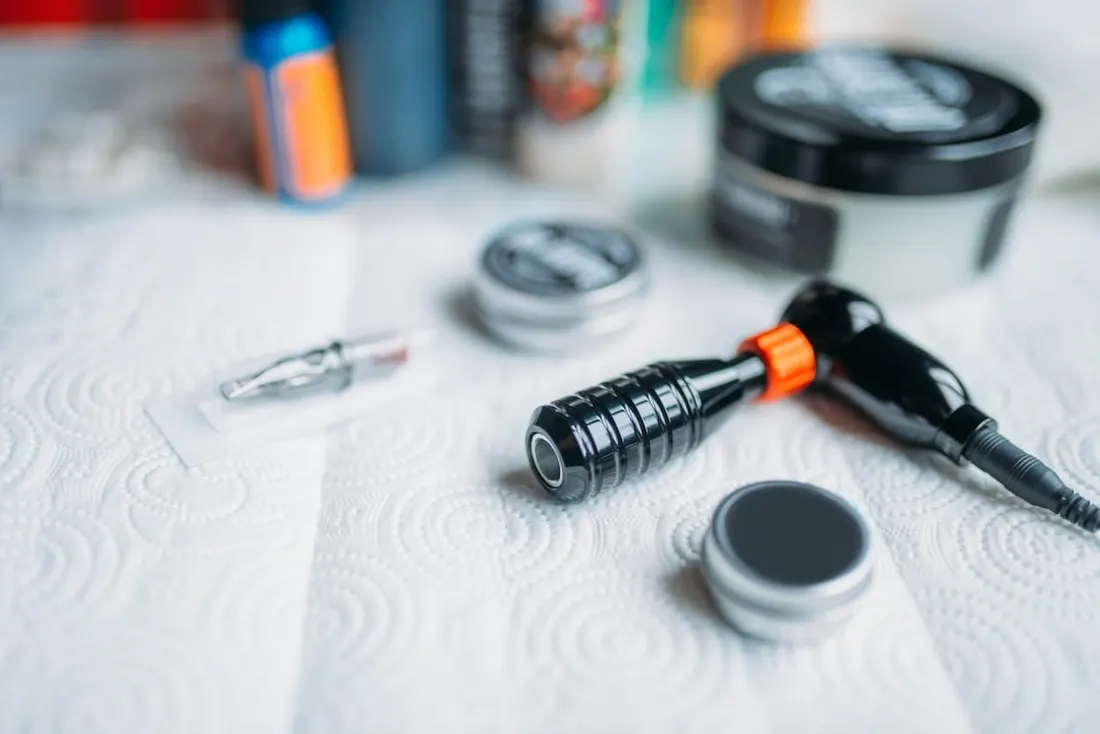 Agujas para tatuar: Todo lo que necesitas saber para elegir las adecuadas según el estilo de tatuaje Agujas para tatuar: Todo lo que necesitas saber para elegir las adecuadas según el estilo de tatuaje