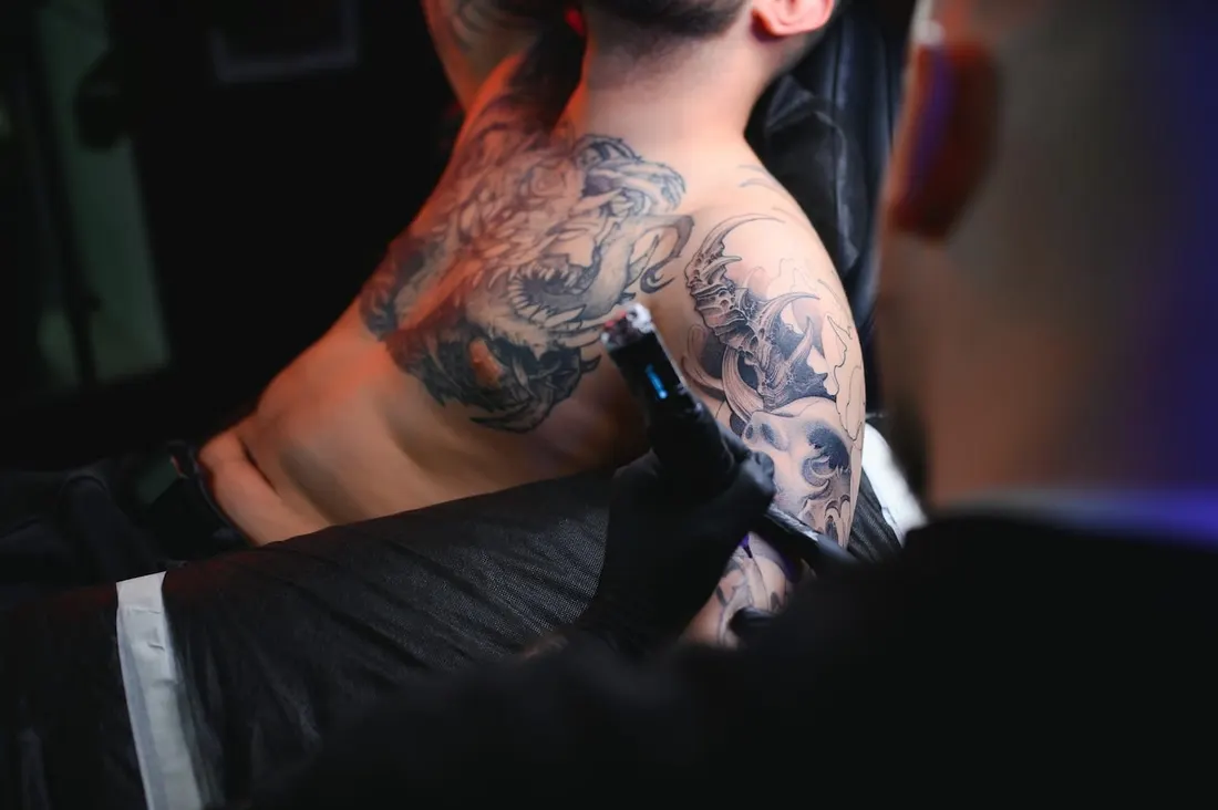 Cuidados de Tatuajes en Invierno: Protección y Mantenimiento Cuidados de Tatuajes en Invierno: Protección y Mantenimiento