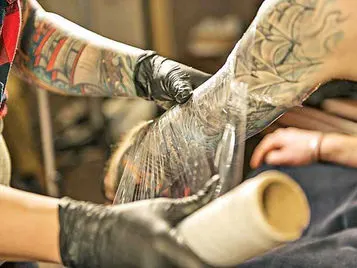 Cuidados de un tatuaje recién hecho - como curar un tatuaje Cuidados de un tatuaje recién hecho - como curar un tatuaje