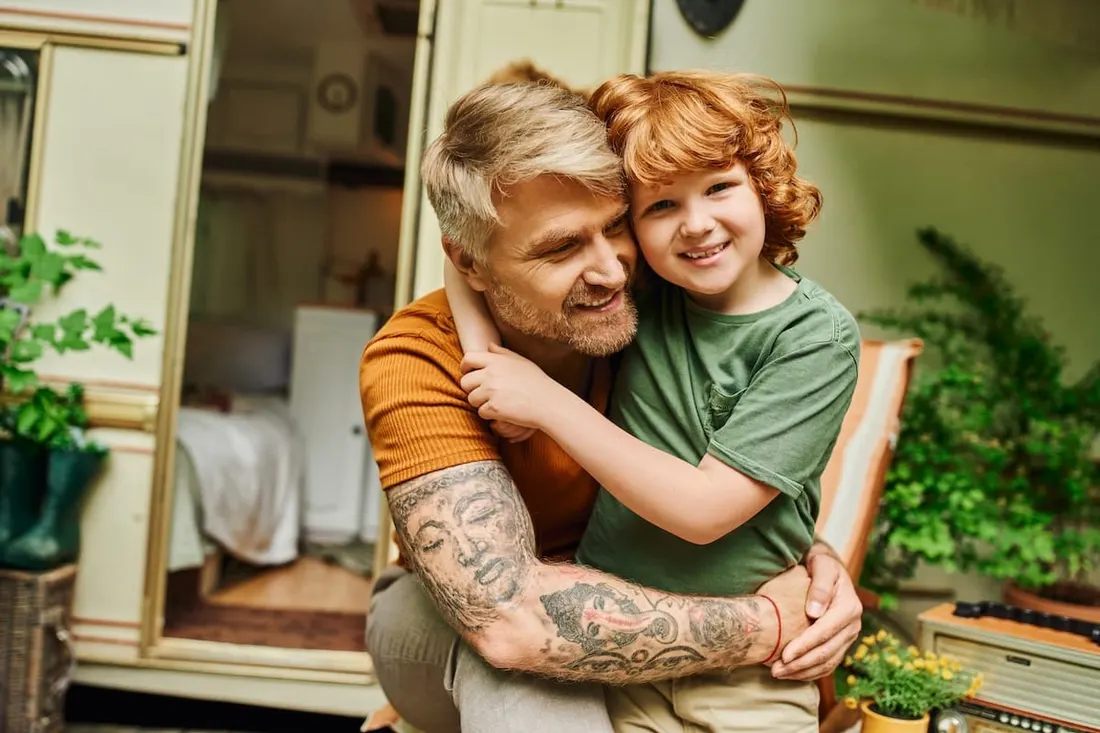 Tatuajes de Nombres de Hijos para Hombres en el Brazo: Diseños, Significado e Inspiración Tatuajes de Nombres de Hijos para Hombres en el Brazo: Diseños, Significado e Inspiración