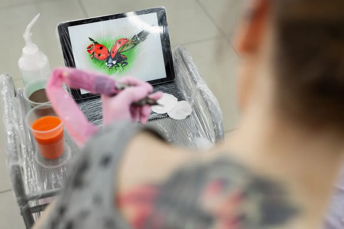 Transformar estilos de tatuaje con IA: guía práctica para mostrar tu diseño en múltiples versiones Transformar estilos de tatuaje con IA: guía práctica para mostrar tu diseño en múltiples versiones