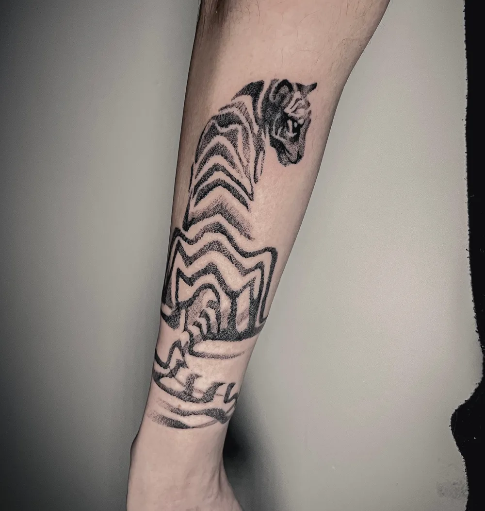 Tatuaje de puntillismo (dotwork) de un tigre, hecho en el seminario de ESAP Madrid Tatuaje de puntillismo (dotwork) de un tigre, hecho en el seminario de ESAP Madrid