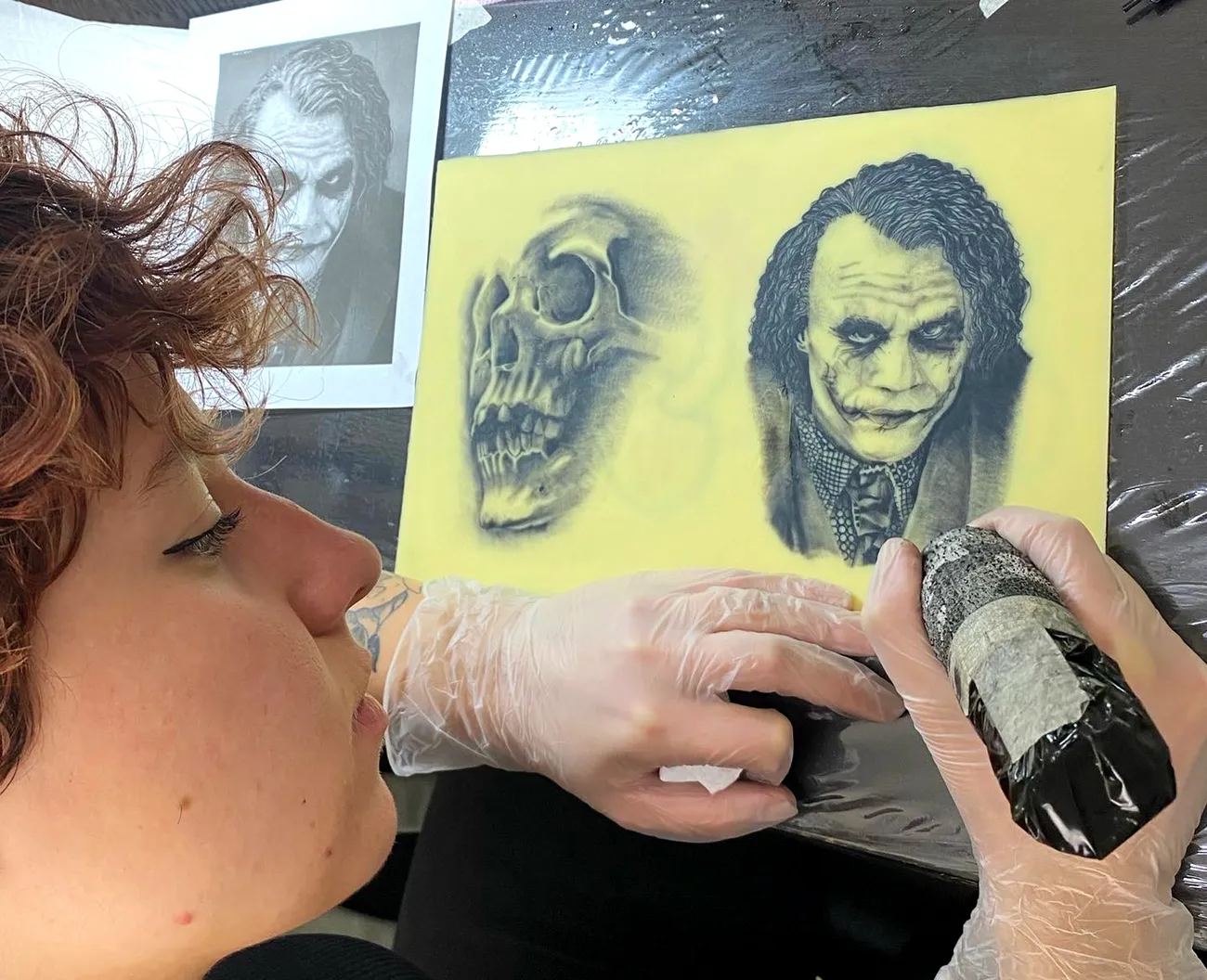 Máster de Tatuaje · escuela de tatuaje ESAP Madrid Clase práctica del Máster de Tatuaje en la escuela ESAP de Madrid