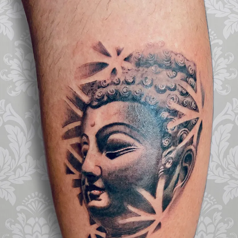 Tatuaje en la pierna hecho en ESAP Madrid
