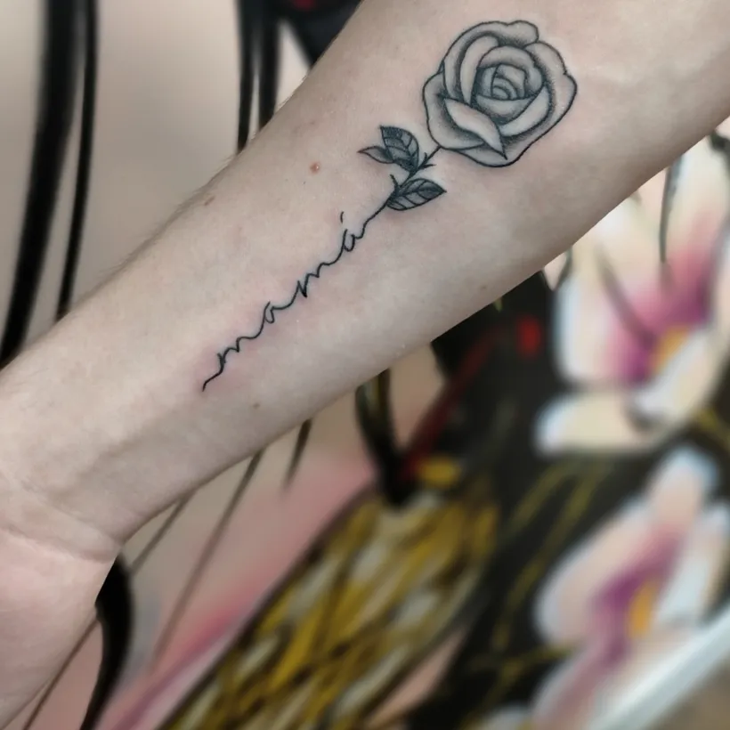 Tatuaje pequeño de una estrella, ESAP Madrid Tatuaje pequeño de una estrella, ESAP Madrid