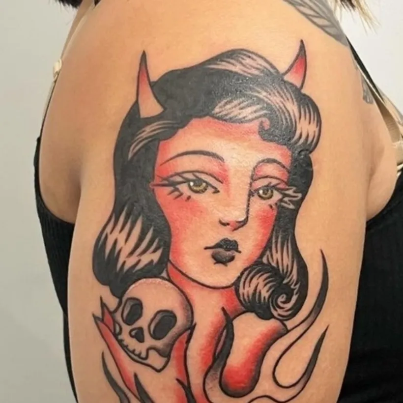 Idea de tatuaje tradicional estilo old school, ESAP Madrid Idea de tatuaje tradicional estilo old school, ESAP Madrid