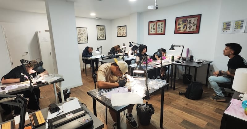 Instalaciones de ESAP nuestra Escuela para aprender a tatuar en Madrid