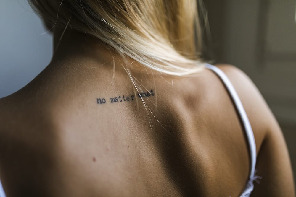 tatuajes pequeños para mujeres